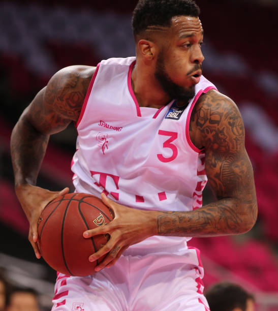 更迎来了希 更迎来了希