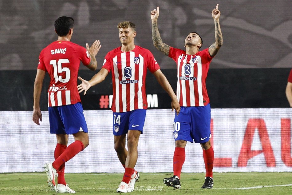 两人的合体 两人的合体